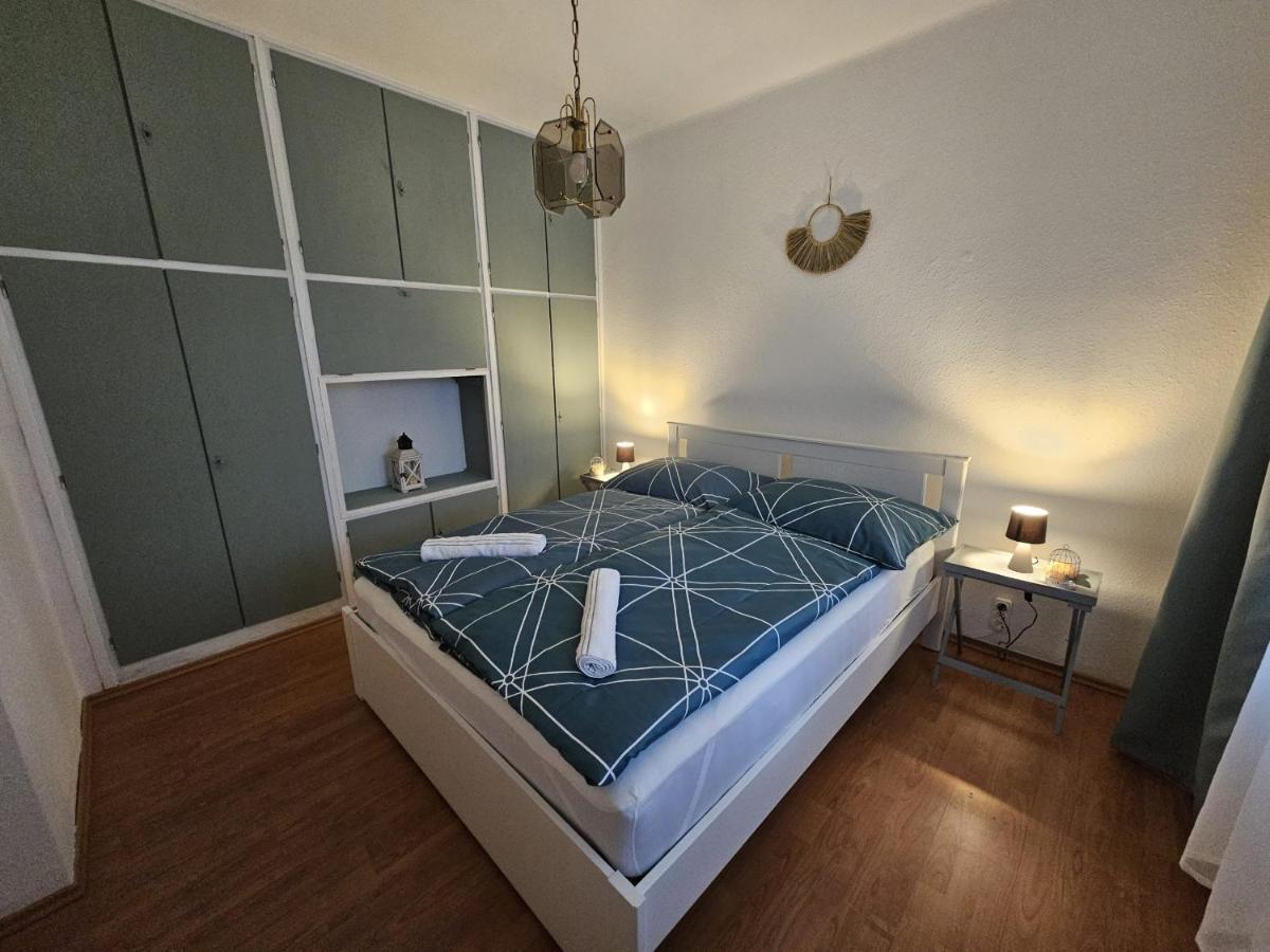 Babi Apartmanhaz Дьєнешдіаш Екстер'єр фото