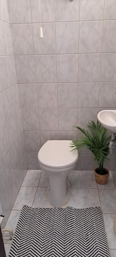 Babi Apartmanhaz Дьєнешдіаш Екстер'єр фото