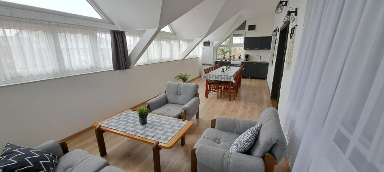 Babi Apartmanhaz Дьєнешдіаш Екстер'єр фото