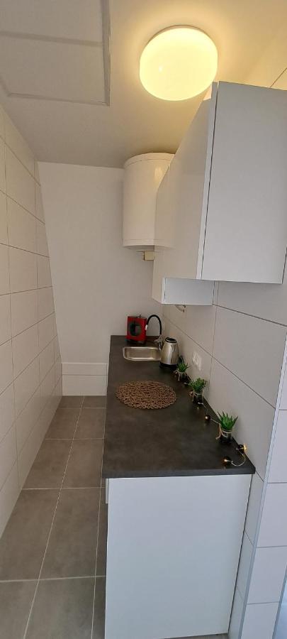 Babi Apartmanhaz Дьєнешдіаш Екстер'єр фото